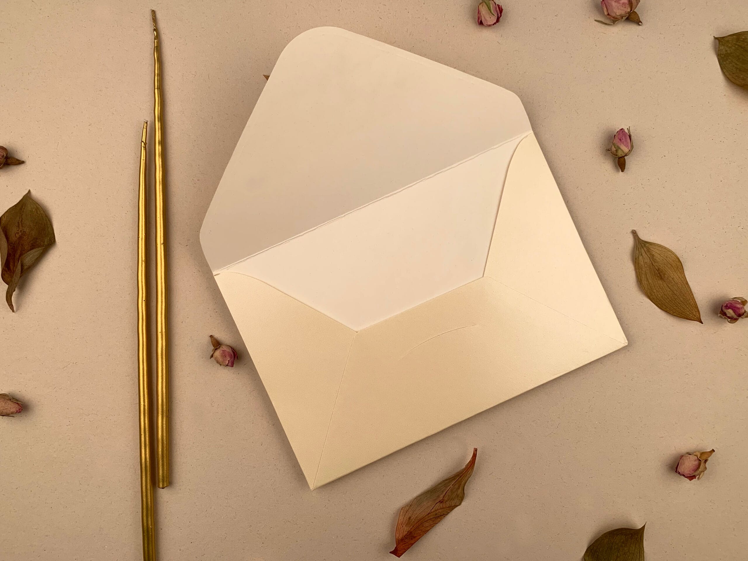 0fb957a6 Plicuri bani elegante nunta 12.5 x 18.5cm crem