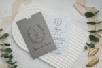 Invitatie nunta gri din carton 10