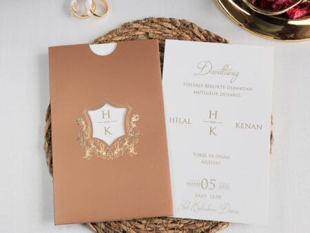 Invitatie de nunta maro cu auriu 2486