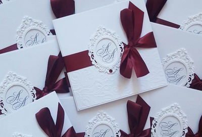 Cum sa faci o invitatie de nunta perfecta? 5 sfaturi si trucuri Cum sa faci o invitatie de nunta perfecta? 5 sfaturi si trucuri