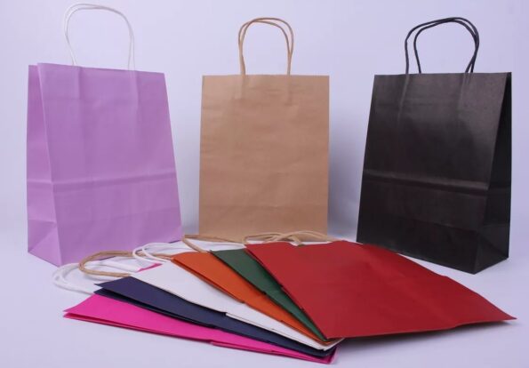 Pungi de hartie personalizate: De ce sunt esentiale pentru afacerea ta in 2025 Pungi de hartie personalizate: De ce sunt esentiale pentru afacerea ta in 2025